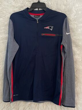 New England Patriots Nike On-Field Dri-Fit Men’s 1/4 Zip Long Sleeve Pullover-S
